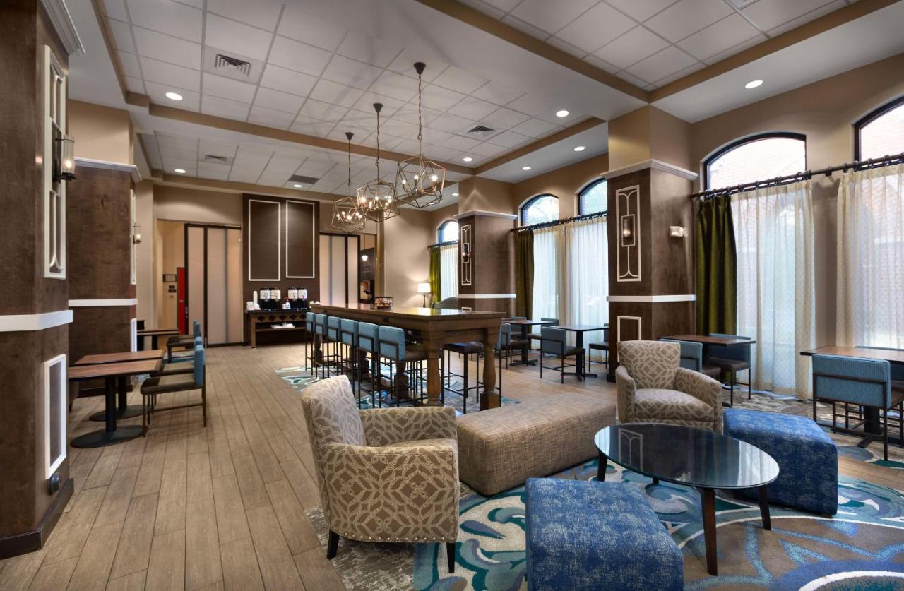 Hampton Inn Belmont At Montcross Esterno foto