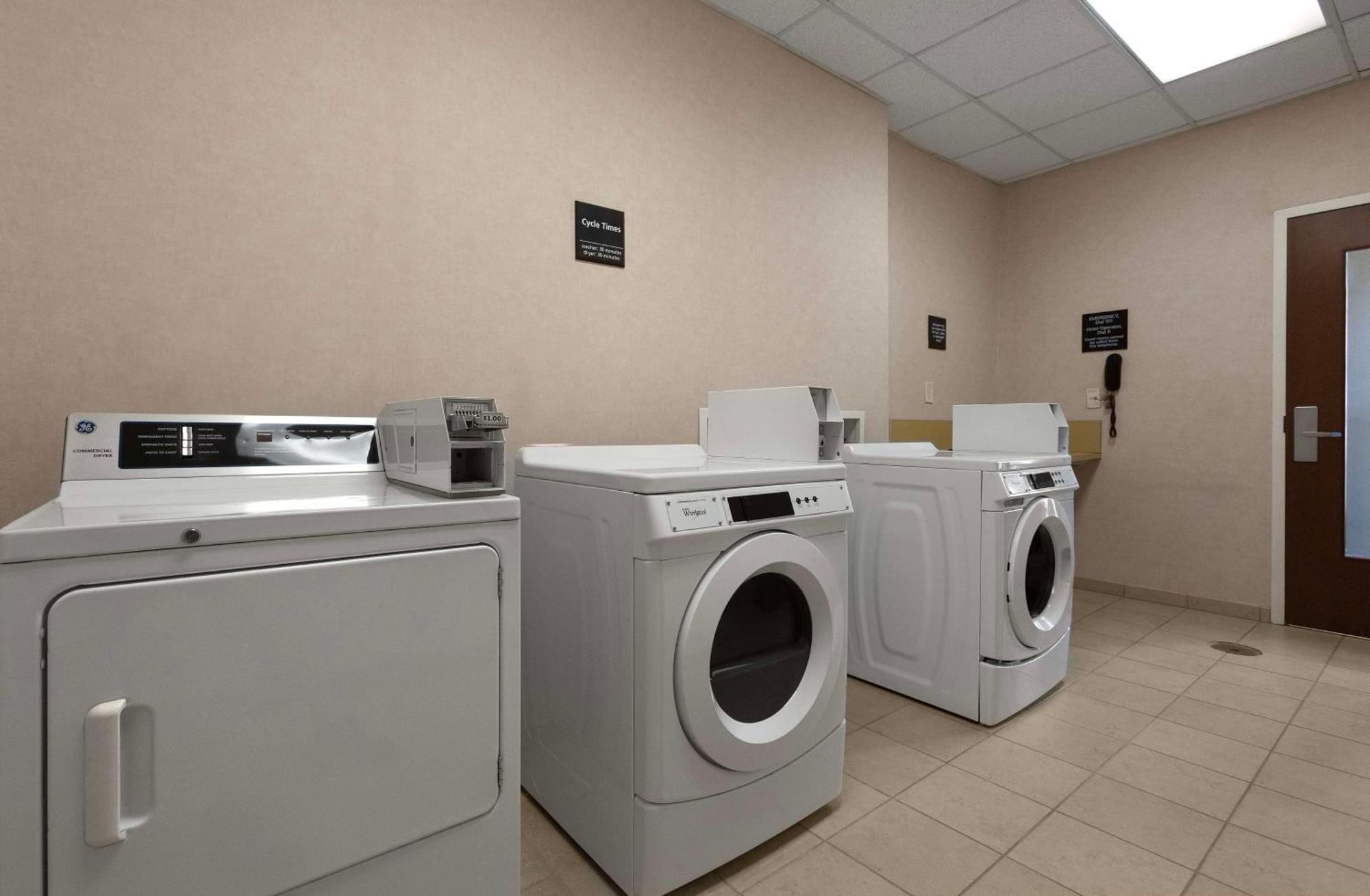 Hampton Inn Belmont At Montcross Esterno foto