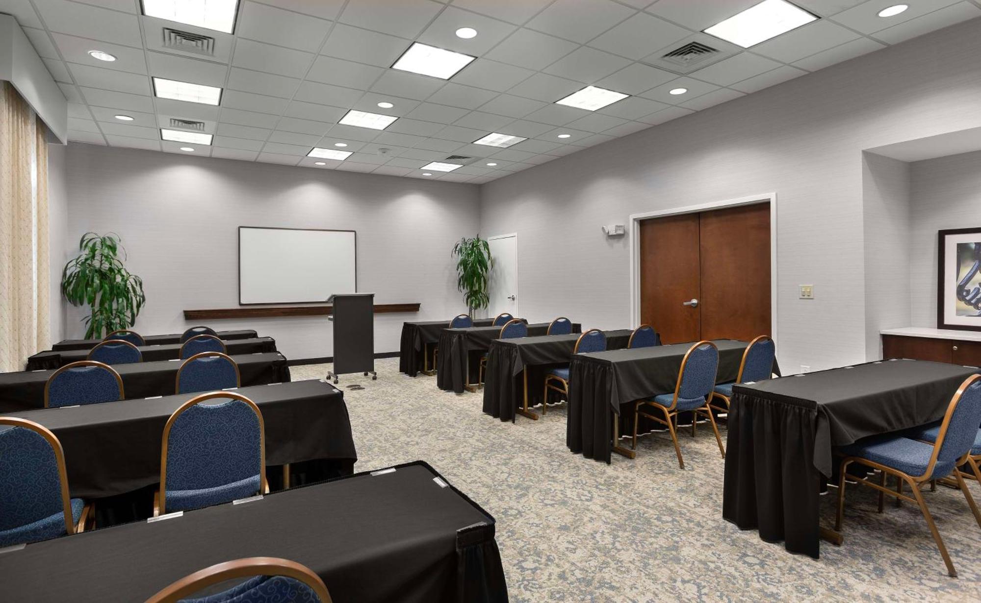 Hampton Inn Belmont At Montcross Esterno foto