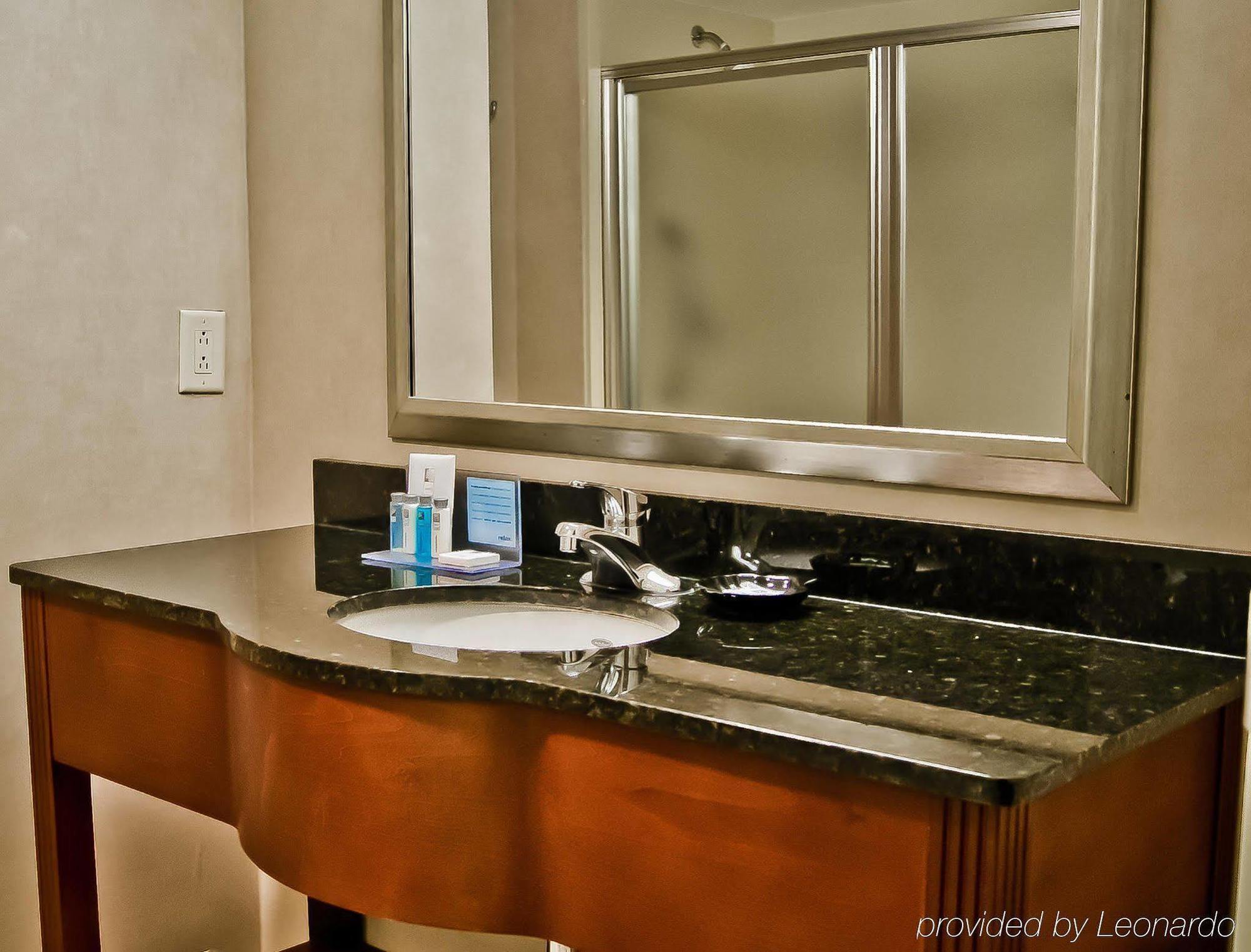 Hampton Inn Belmont At Montcross Esterno foto